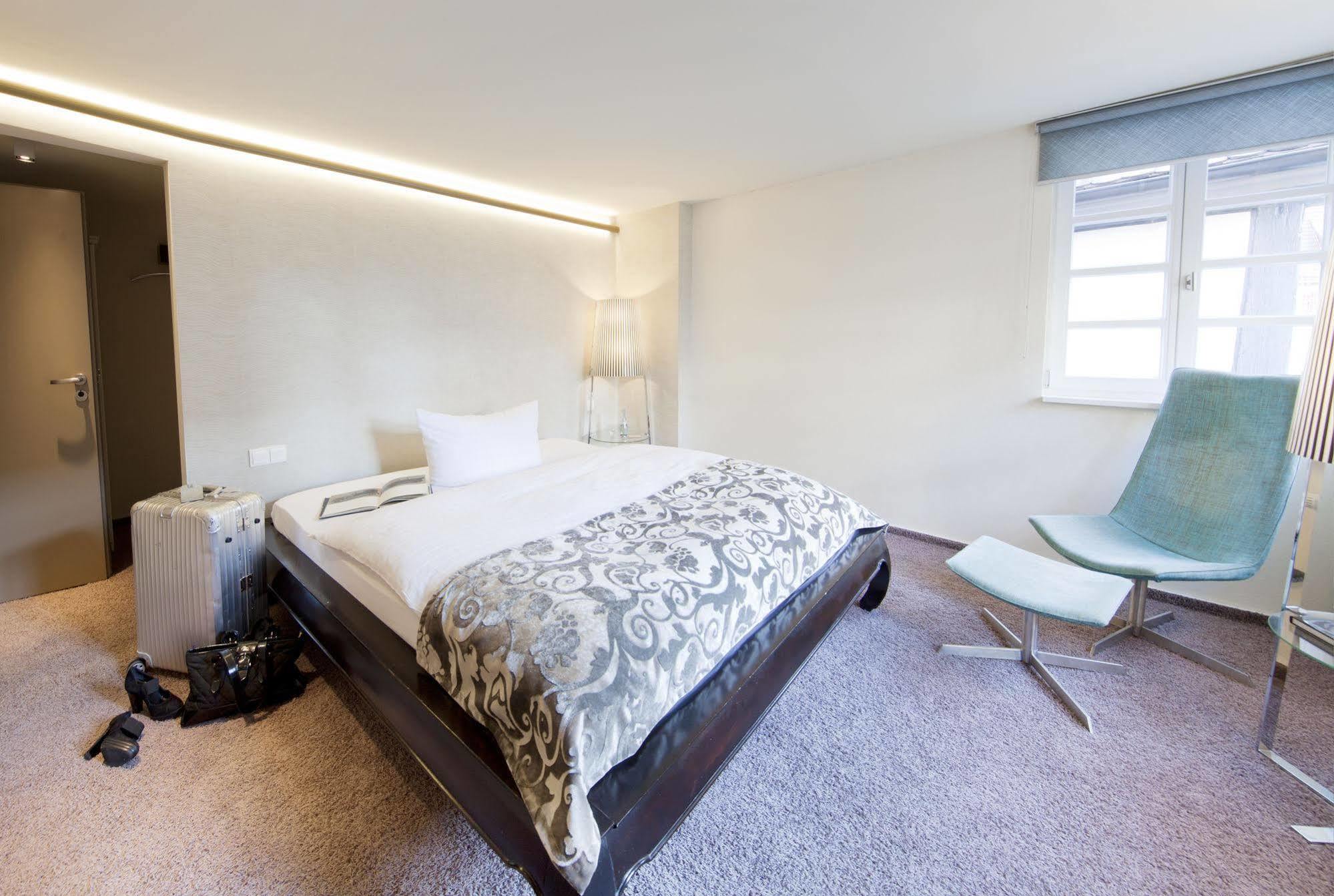 Boutique Hotel Pfauen Schorndorf  Extérieur photo